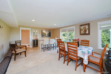Hallway Photo of 1444 Sandhurst Place, West Vancouver, BC