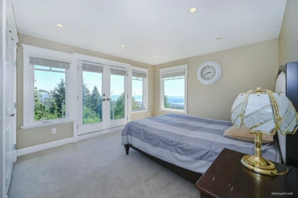 Powder Room Photo of 1444 Sandhurst Place, West Vancouver, BC