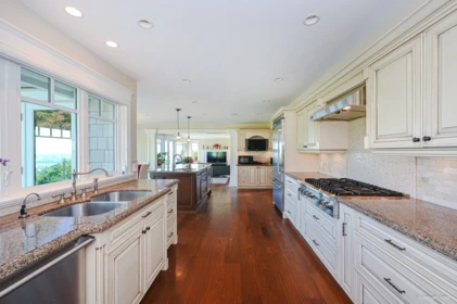Primary Bedroom Photo of 1444 Sandhurst Place, West Vancouver, BC