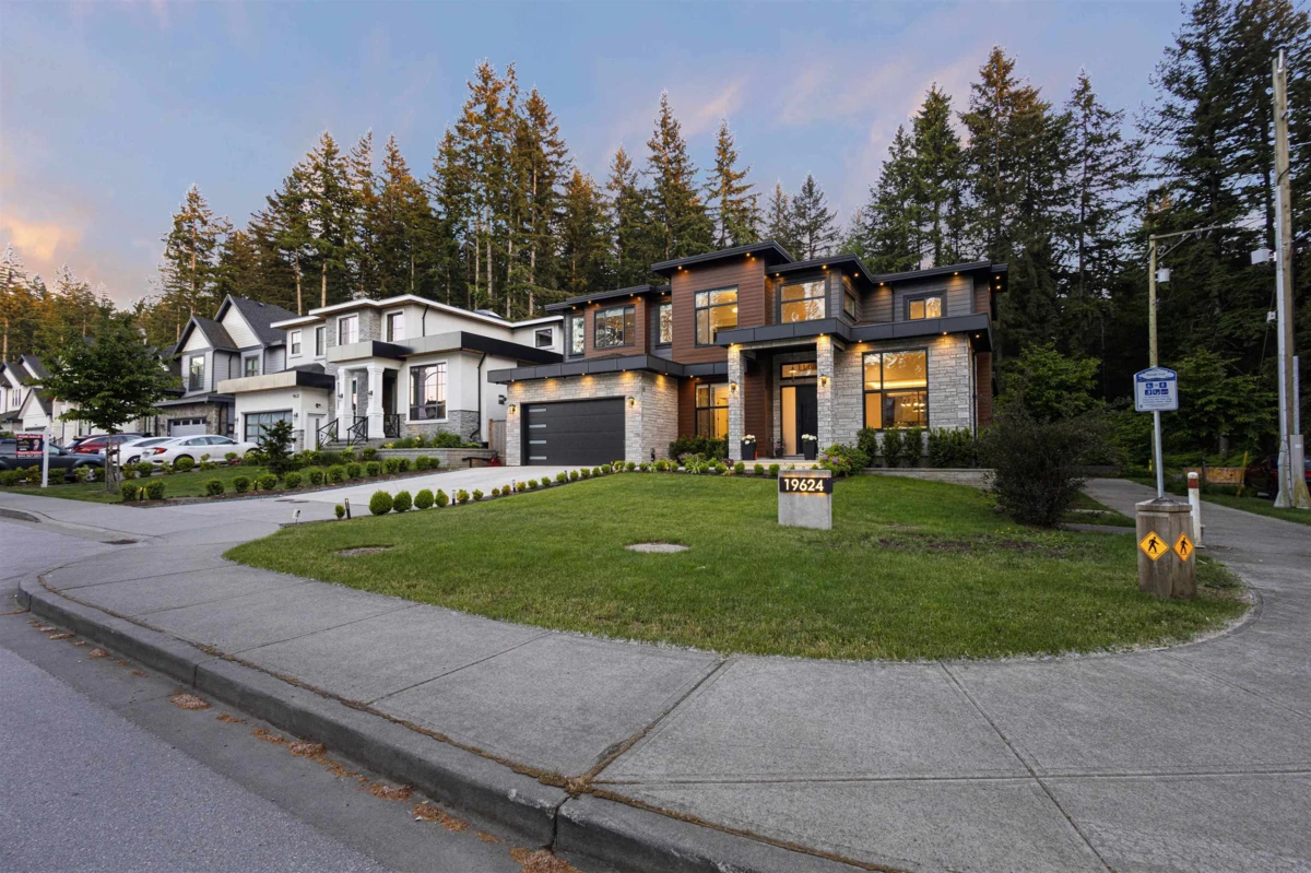 Family Room Photo of 19624 31a Avenue, Langley, BC