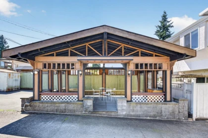 Outdoor Kitchen Photo of 8026 18th Avenue, Burnaby, BC