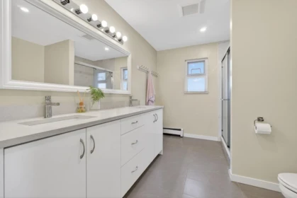 Powder Room Photo of 8026 18th Avenue, Burnaby, BC