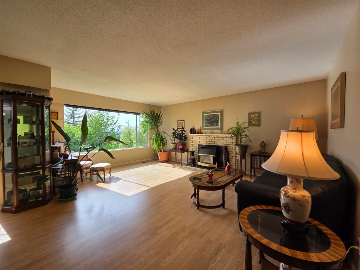 Family Room Photo of 5185 234 Street, Langley, BC