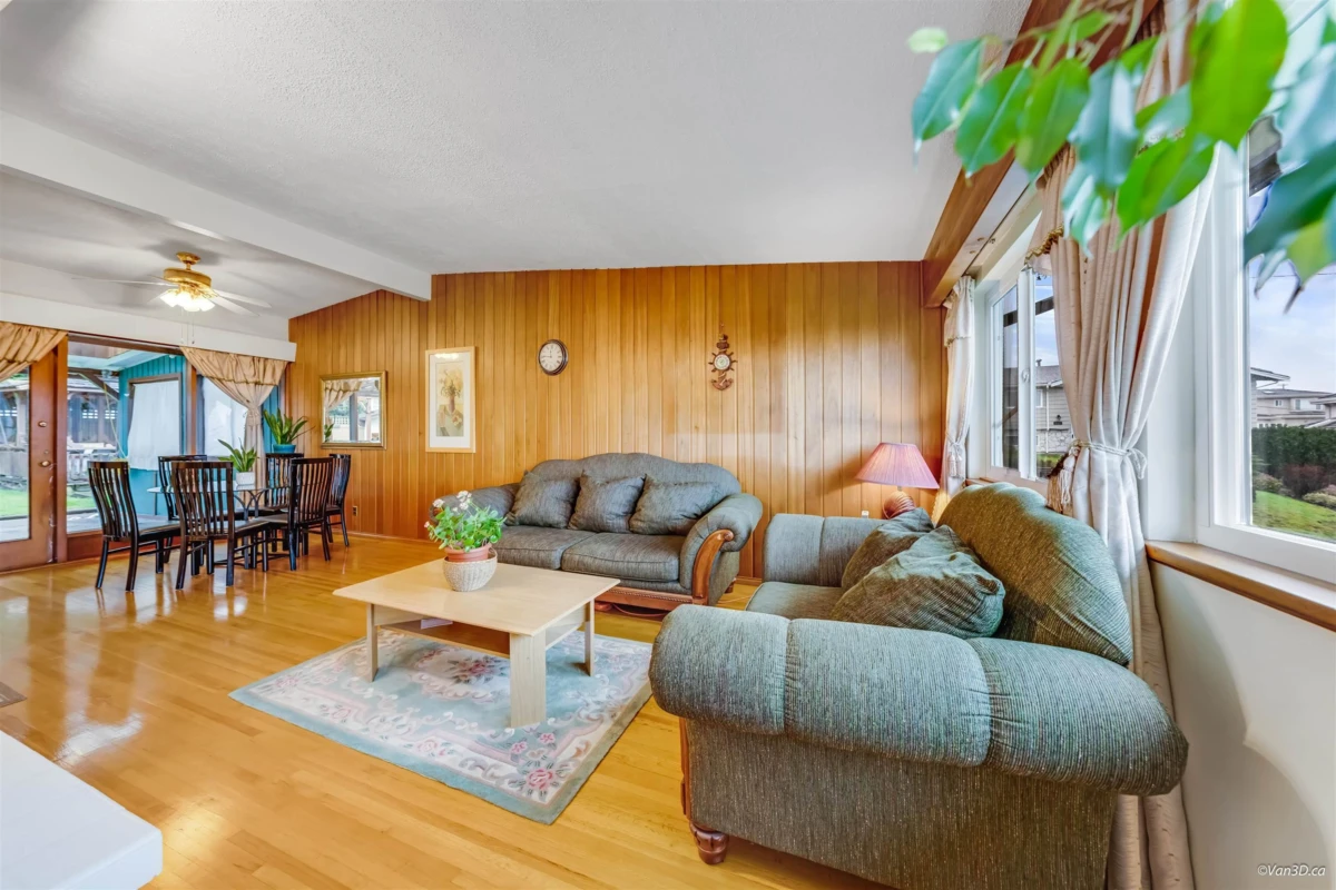 Family Room Photo of 4646 Charlotte Court, Burnaby, BC