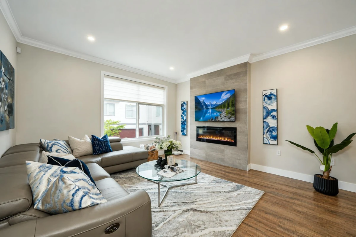 Dining Area Photo of 84 15665 Mountain View Drive, Surrey, BC