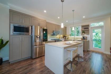 Kitchen Island Photo of 84 15665 Mountain View Drive, Surrey, BC
