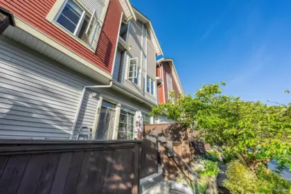Front Yard Photo of 65 6945 185 Street, Surrey, BC
