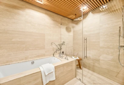Hallway Photo of 3202 1568 Alberni Street, Vancouver, BC