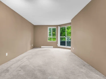 Breakfast Nook Photo of 206 3489 Ascot Place, Vancouver, BC