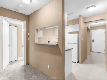 Kitchen Photo of 206 3489 Ascot Place, Vancouver, BC