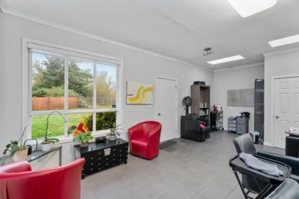 Hot Tub / Spa Photo of 32345 Clinton Avenue, Abbotsford, BC