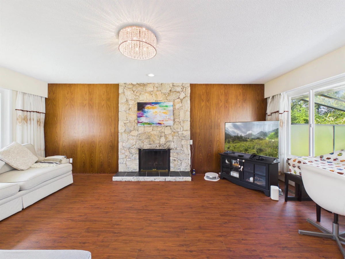 Living Room Photo of 6119 Service Street, Burnaby, BC