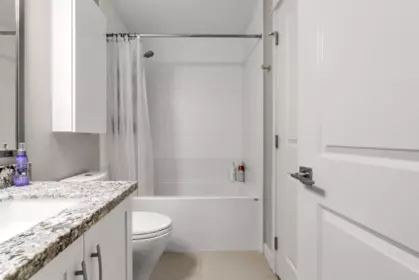 Primary Bathroom Photo of 102 5011 Springs Boulevard, Tsawwassen, BC