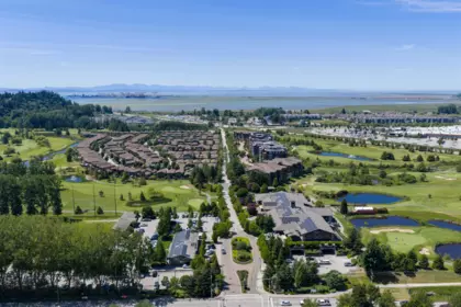 Swimming Pool Photo of 102 5011 Springs Boulevard, Tsawwassen, BC