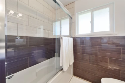 Walk-In Closet Photo of 40322 Diamond Head Road, Squamish, BC