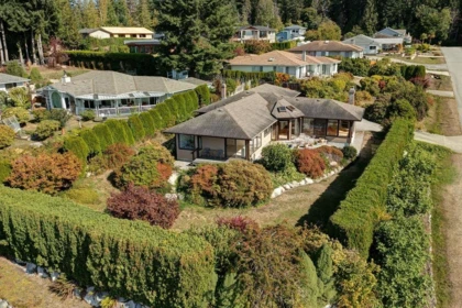 Hot Tub / Spa Photo of 5170 Ridgeview Drive, Sechelt, BC