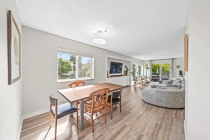 Breakfast Nook Photo of 112 1341 George Street, White Rock, BC