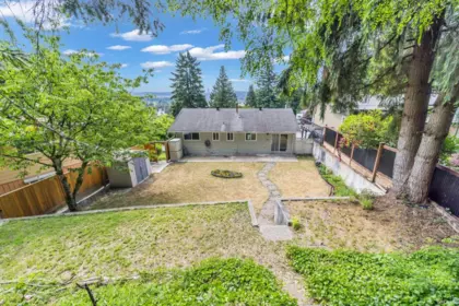 Hot Tub / Spa Photo of 2519 Penshurst Court, Coquitlam, BC
