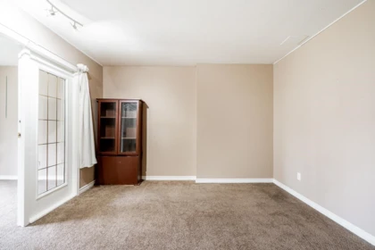 Entry Foyer Photo of 142 3160 Townline Road, Abbotsford, BC