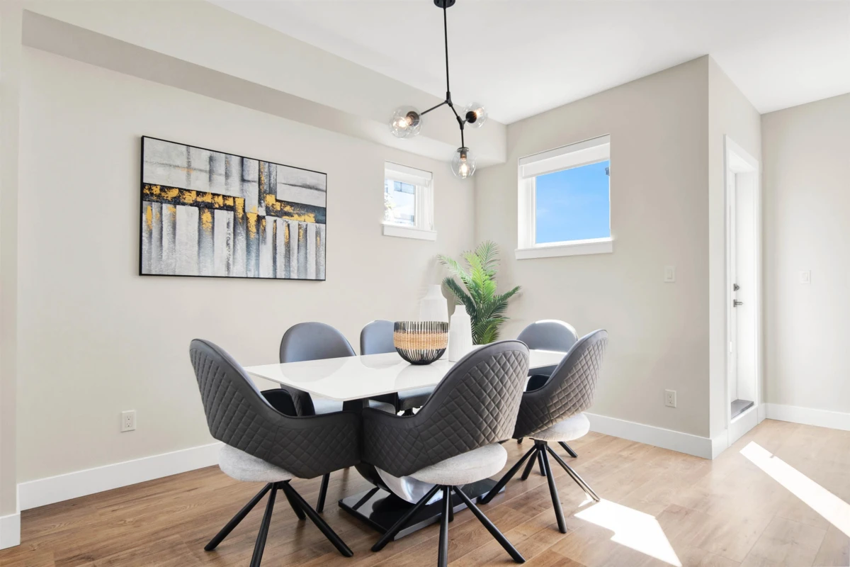 Family Room Photo of 2 177 175a Street, Surrey, BC
