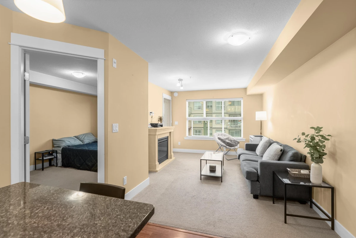 Living Room Photo of 302 30525 Cardinal Avenue, Abbotsford, BC