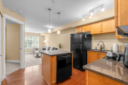 Kitchen Photo of 302 30525 Cardinal Avenue, Abbotsford, BC