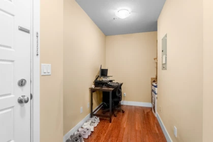 Primary Bedroom Photo of 302 30525 Cardinal Avenue, Abbotsford, BC