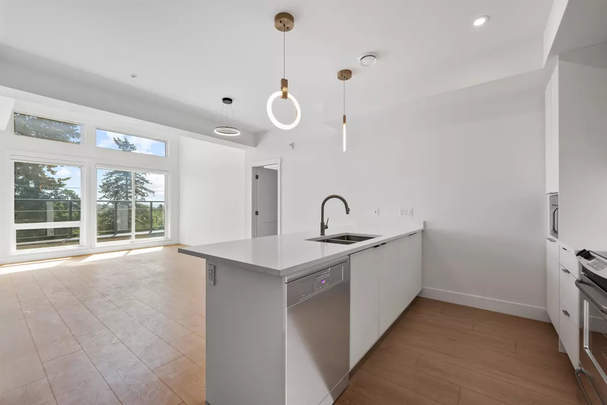 Dining Area Photo of 403 2233 156 STREET, Surrey BC V4A 4V3
