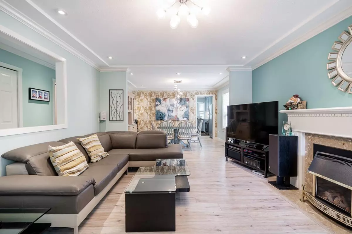 Family Room Photo of 6081 W Boundary Drive, Surrey, BC