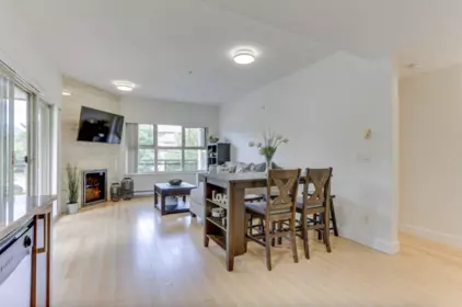 Breakfast Nook Photo of 203 1988 Suffolk Avenue, Port Coquitlam, BC