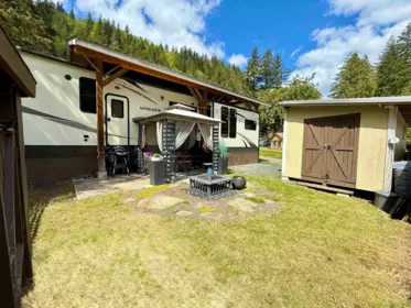 Outdoor Deck Photo of 16 1650 Columbia Valley Road, Columbia Valley, BC