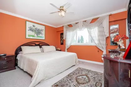 Guest Bathroom Photo of 6565 Sumas Drive, Burnaby, BC