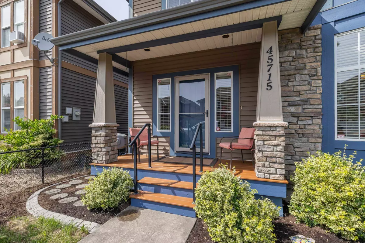 Living Room Photo of 45715 Safflower Crescent, Chilliwack, BC