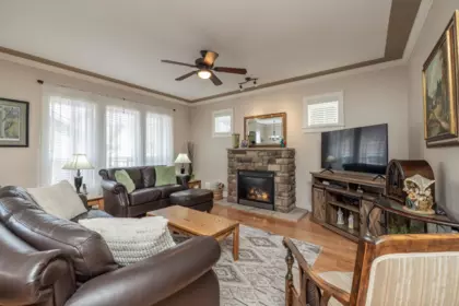 Kitchen Island Photo of 45715 Safflower Crescent, Chilliwack, BC