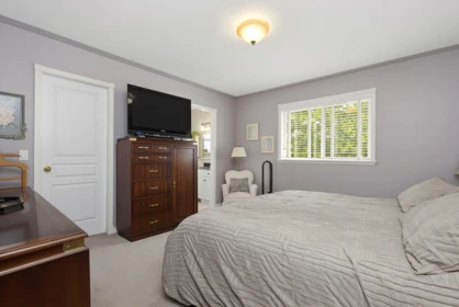 Hallway Photo of 30585 Crestview Avenue, Abbotsford, BC