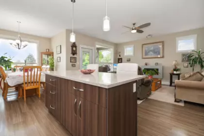 Kitchen Photo of 9239 Mcnaught Road, Chilliwack, BC