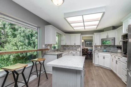 Kitchen Island Photo of 19766 43 Avenue, Langley, BC