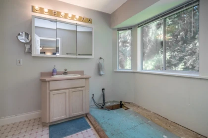 Laundry Room Photo of 19766 43 Avenue, Langley, BC