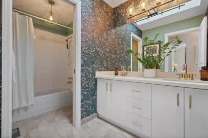 Hot Tub / Spa Photo of 116 Parkside Drive, Port Moody, BC