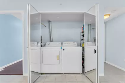 Laundry Room Photo of 1701 13880 101 Avenue, Surrey, BC