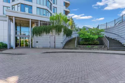 Swimming Pool Photo of 1701 13880 101 Avenue, Surrey, BC