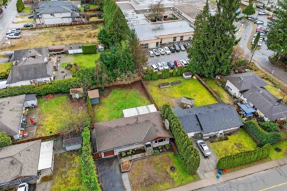 Front Yard Photo of 12106 214 Street, Maple Ridge, BC