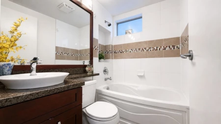 Primary Bathroom Photo of 701 1228 W Hastings Street, Vancouver, BC