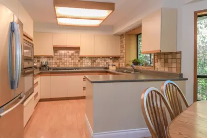 Breakfast Nook Photo of 15342 Killarney Court, Surrey, BC