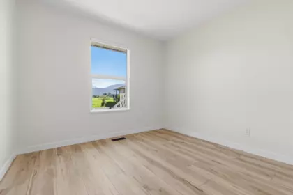 Laundry Room Photo of 45170 Bluejay Avenue, Chilliwack, BC