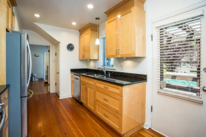 Breakfast Nook Photo of 3877 W Broadway, Vancouver, BC