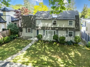 3877 W Broadway, Vancouver, BC, Vancouver — Single Family Residence for sale