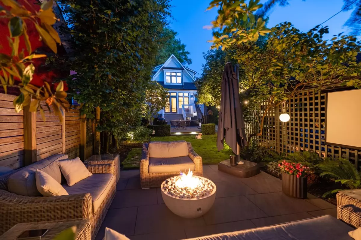 Exterior Rear Photo of 565 E 45th Avenue, Vancouver, BC