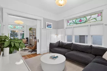 Breakfast Nook Photo of 565 E 45th Avenue, Vancouver, BC