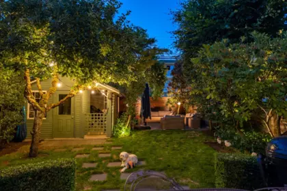 Front Yard Photo of 565 E 45th Avenue, Vancouver, BC